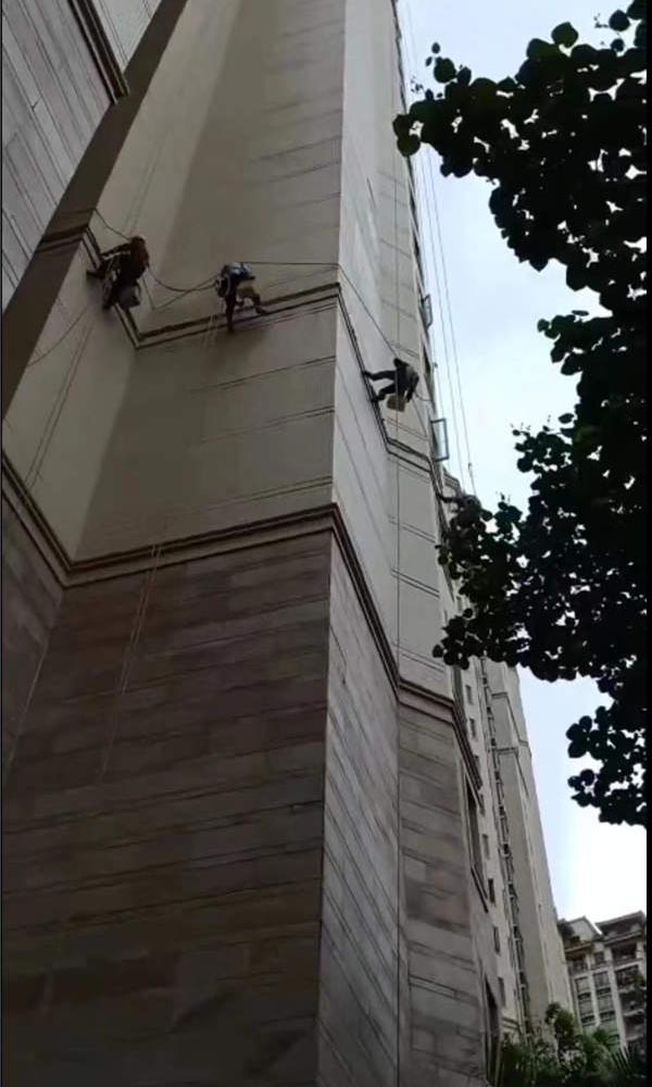 �≦�A�Ƙ�����������Q